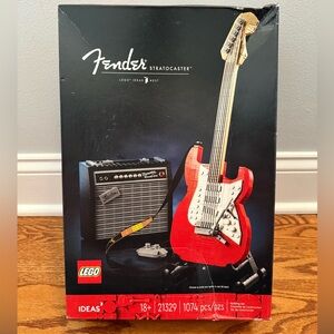 Brand New in Box LEGO Fender Stratocaster Set #21329 (retired set)